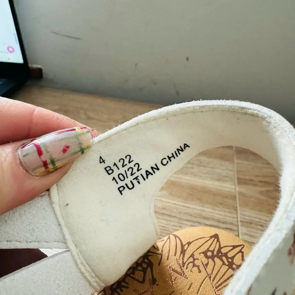 Blowfish Malibu Kids' Loverli-K Floral wedge sandals Size 4
